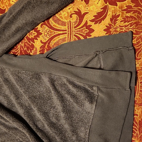 aerie "Chilled Out" oversized sherpa sweater, dark brown, large - Picture 5 of 8